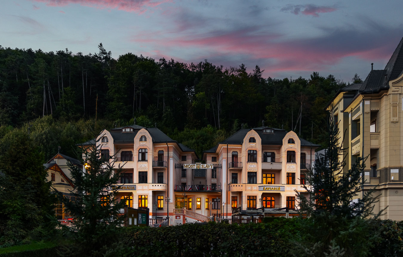 Hotel Most Slávy v Trenčianskych Tepliciach