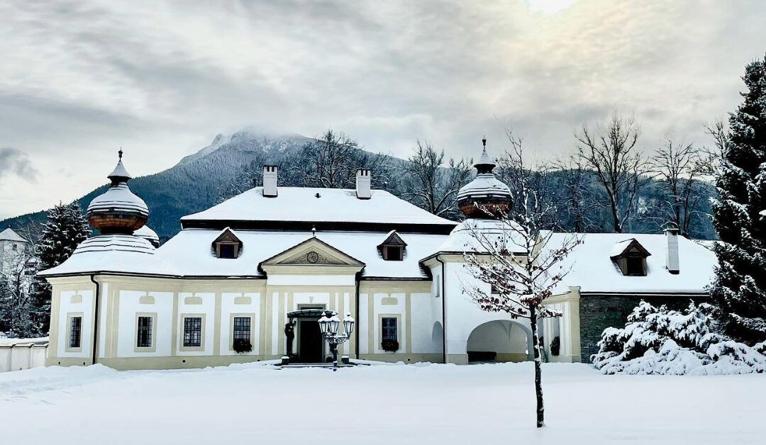História pod snehovou perinou: Magické zimné pobyty v historických hoteloch Slovenska